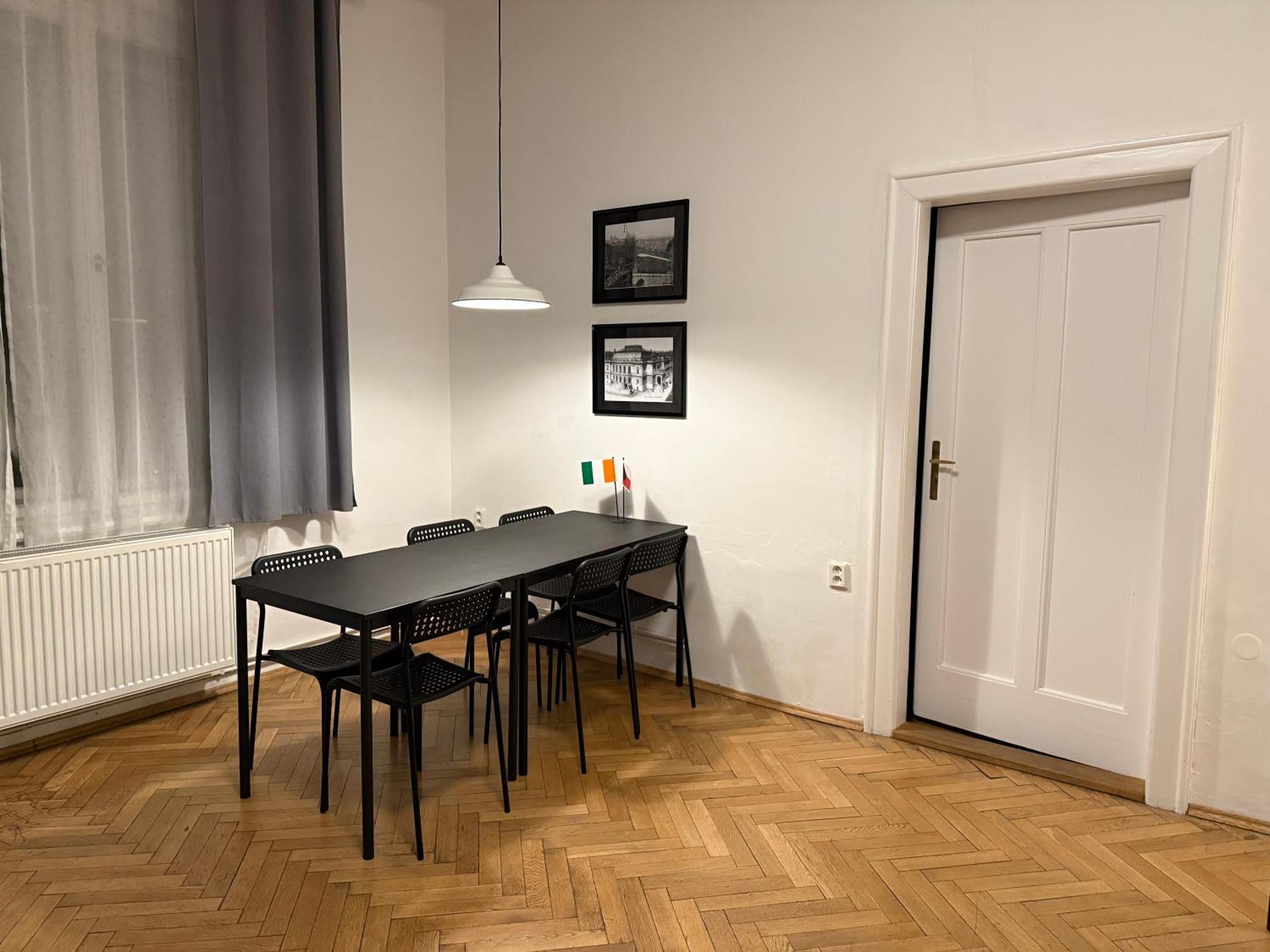 Castle View Apartment — Photos 1